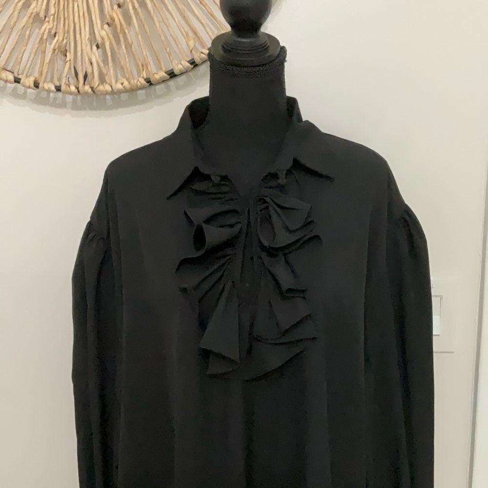 Chic Black Ruffled Blouse - Picture 5 of 6